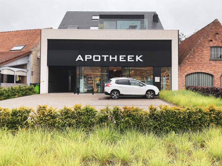 Demaeght zonwering is op zoek naar een nieuwe technieker voor het plaatsen van Renson weinor en Somfy producten. Gevelbekleding in aluminium linarte, of op hout, Camargue Algarve overkappingen en terrasoverkappingen of lamellendaken.