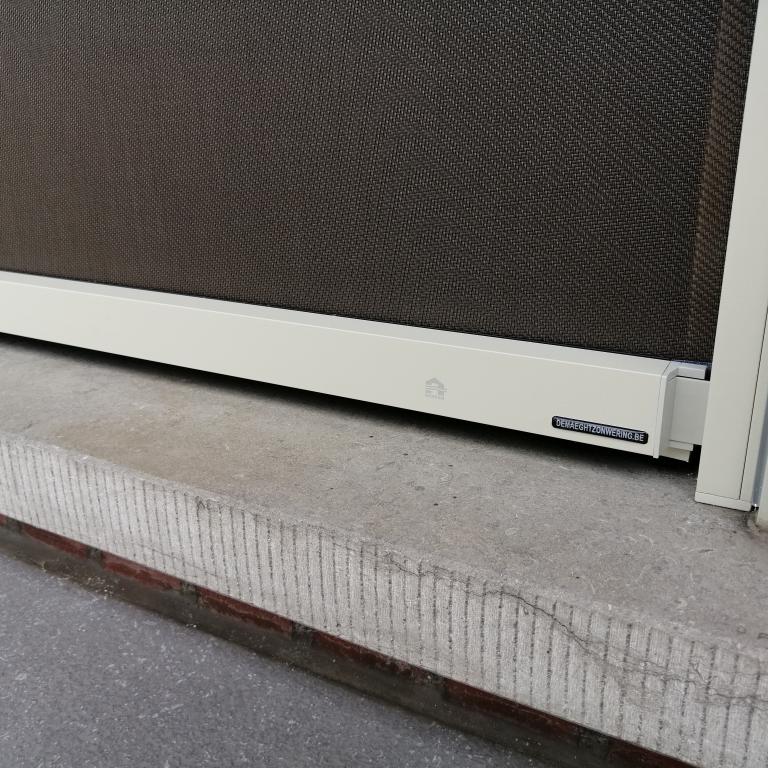 Renson Fixscreen Minimal doekzonwering geplaatst door Demaeght zonwering en interieur  