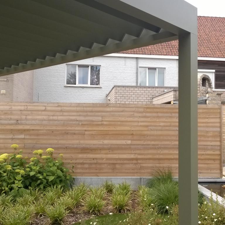 Renson Demaeght Zonwering Outdoor overkapping lamellendaken camargue algarve somfy outdoor genieten tuin terras lente overkapping modern strak landelijk nieuwbouw renovatie pergola kwalitatief geen brol aluminium kleurvast onderhoud doekzonwering horeca cafe terras huizen mooie moderne tuinen